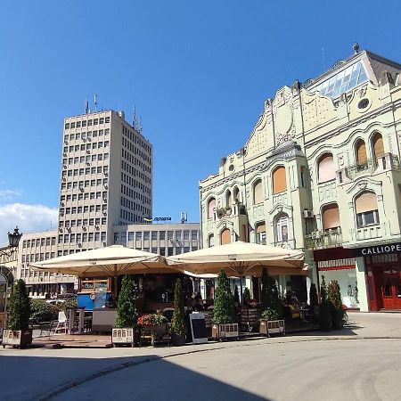 Apartamento Menrat Novi Sad Exterior foto