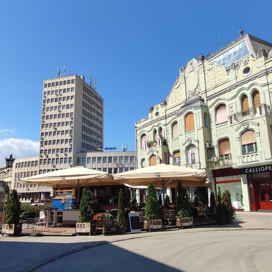 Apartamento Menrat Novi Sad Exterior foto
