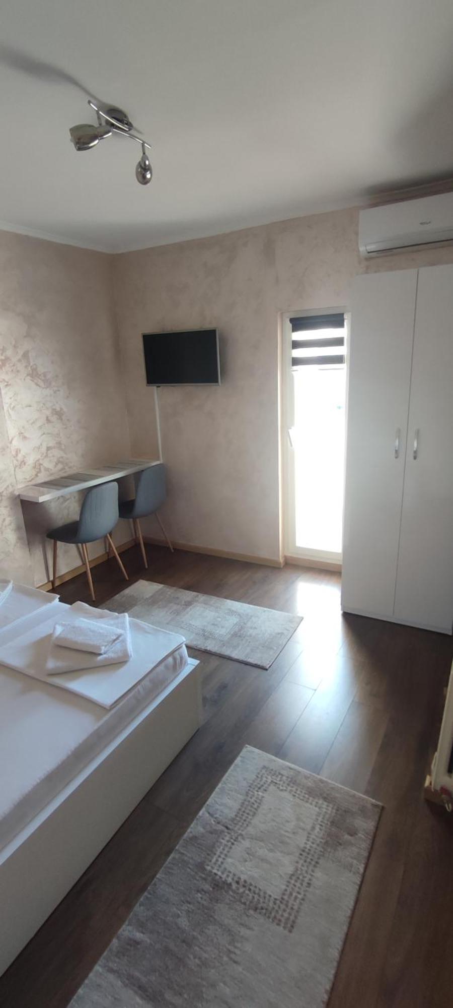 Apartamento Menrat Novi Sad Exterior foto